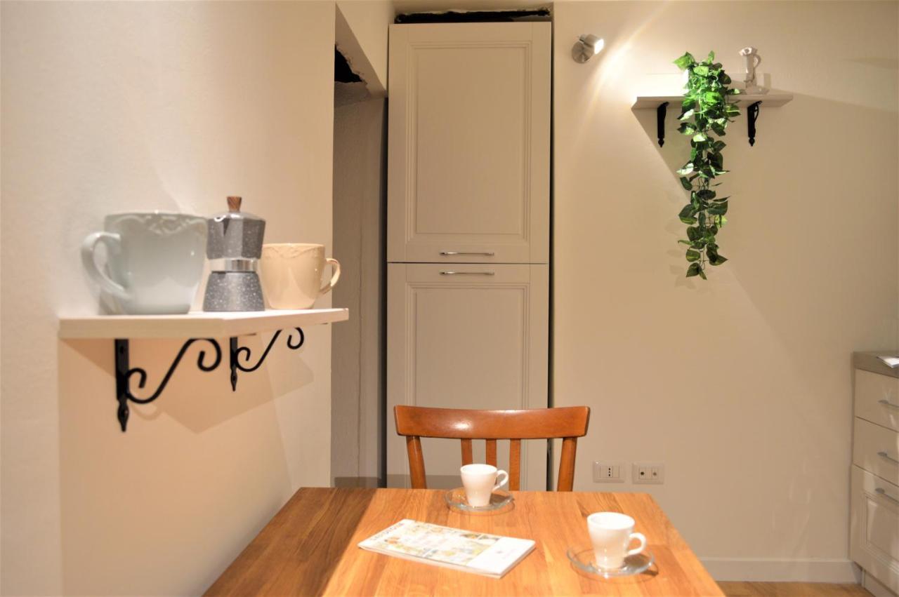 Domu 600 - Suite Mini Appartamento Cagliari Centro Storico 외부 사진