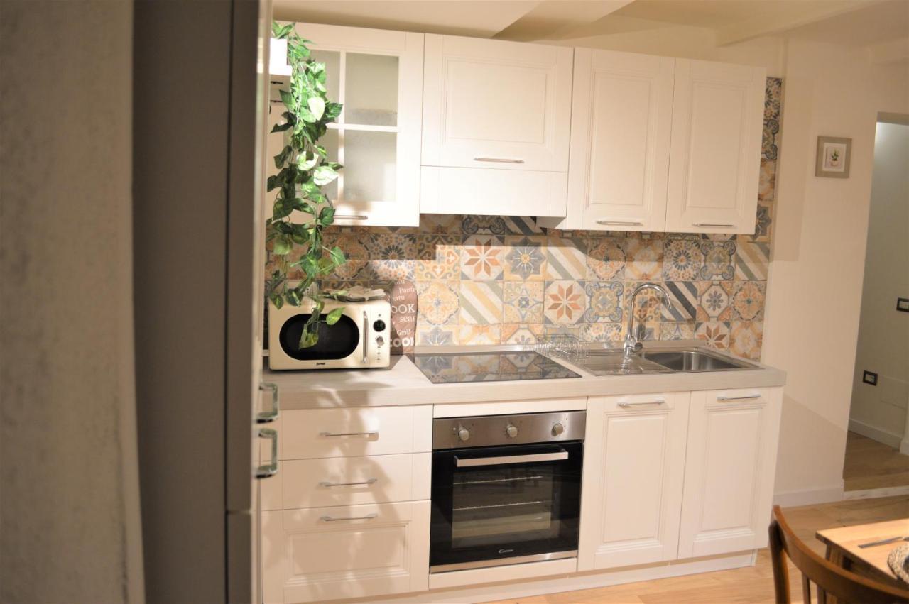 Domu 600 - Suite Mini Appartamento Cagliari Centro Storico 외부 사진