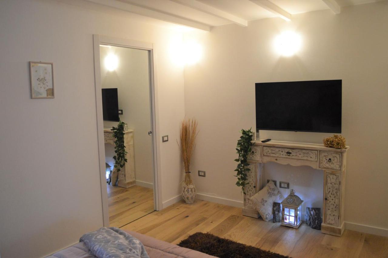 Domu 600 - Suite Mini Appartamento Cagliari Centro Storico 외부 사진