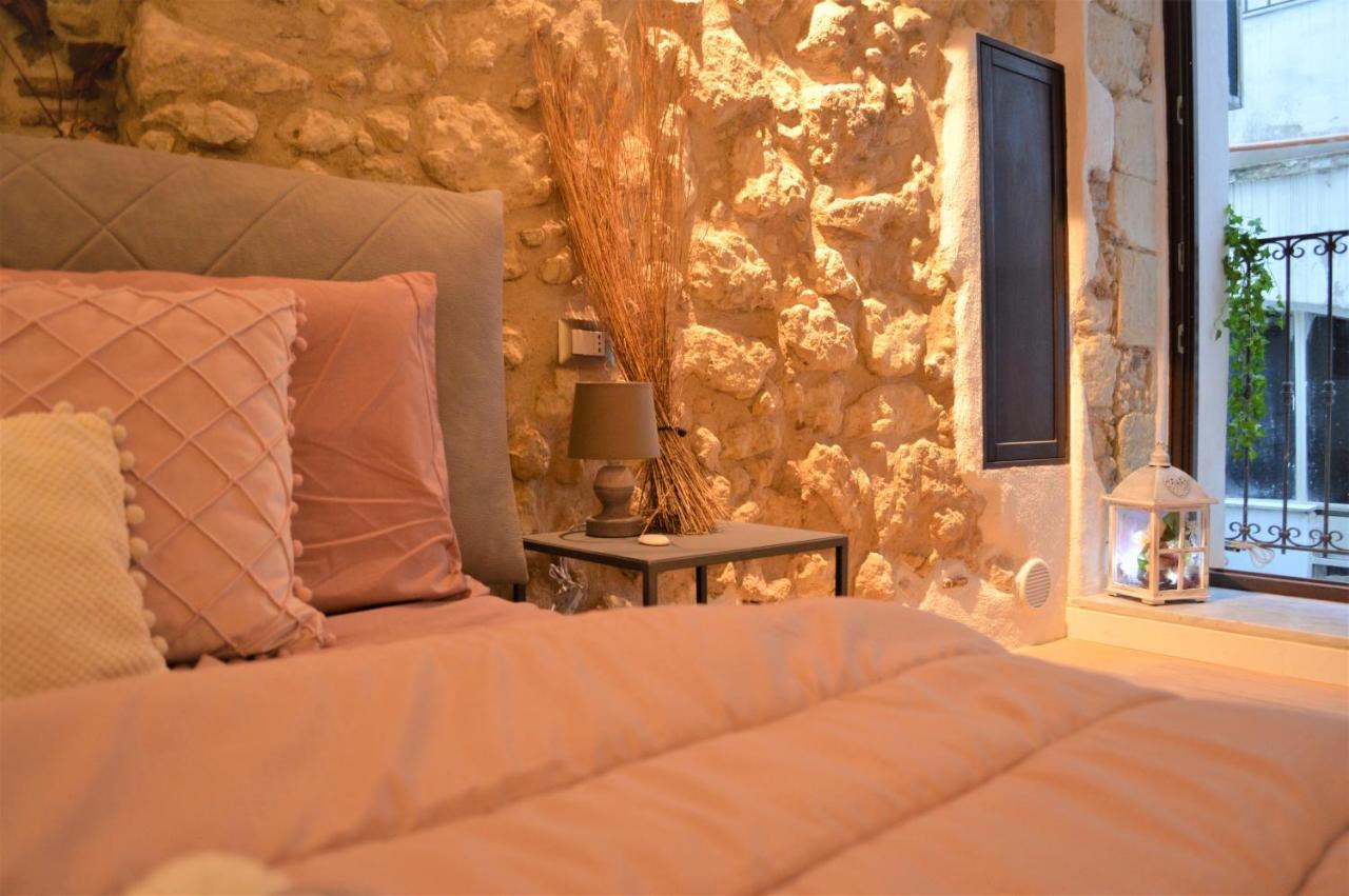 Domu 600 - Suite Mini Appartamento Cagliari Centro Storico 외부 사진