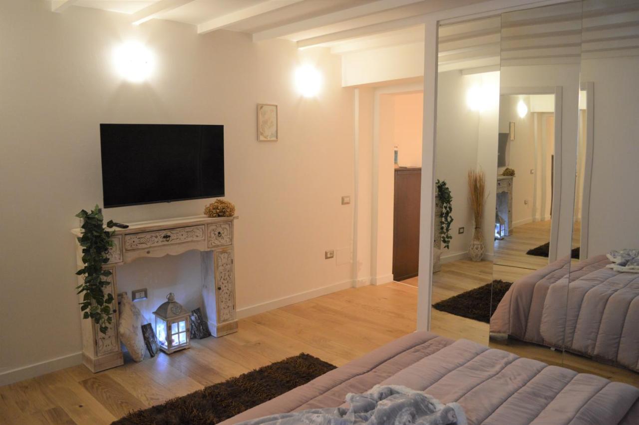 Domu 600 - Suite Mini Appartamento Cagliari Centro Storico 외부 사진