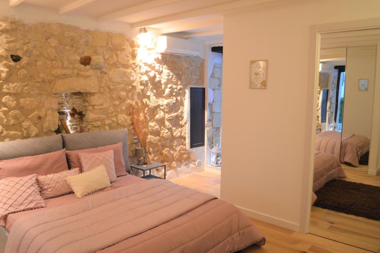 Domu 600 - Suite Mini Appartamento Cagliari Centro Storico 외부 사진